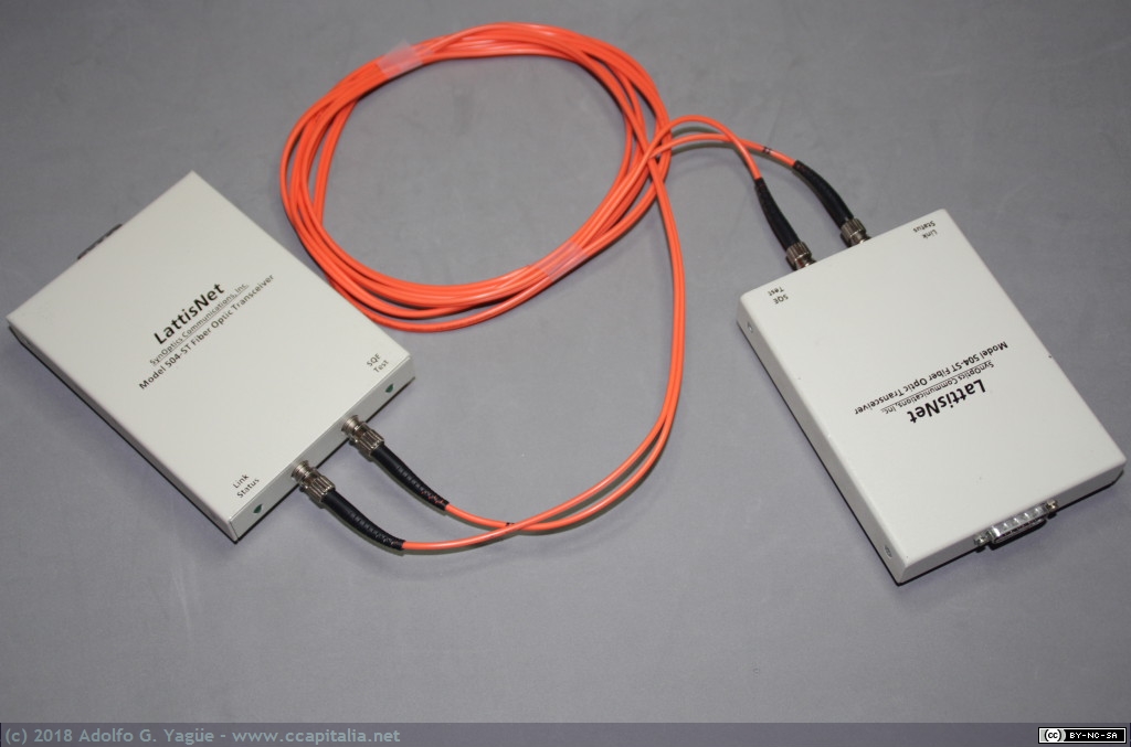 332 - SynOptics LattisNet 504-ST Fiber Optic Transceiver, 1989