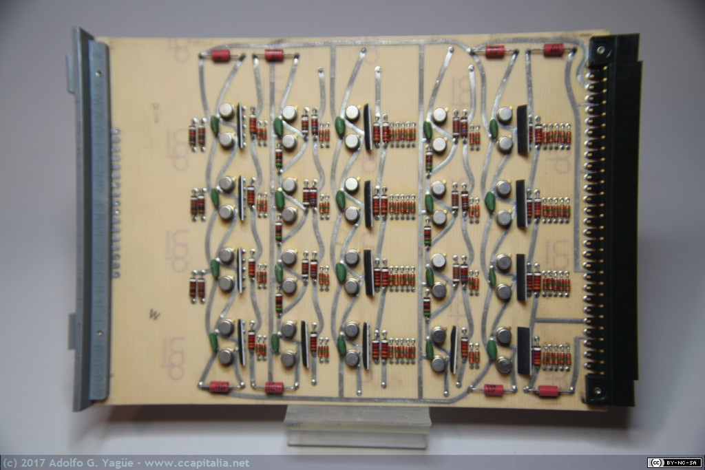 107 - Tarjeta de transistores UNIVAC Serie 9000, 1966