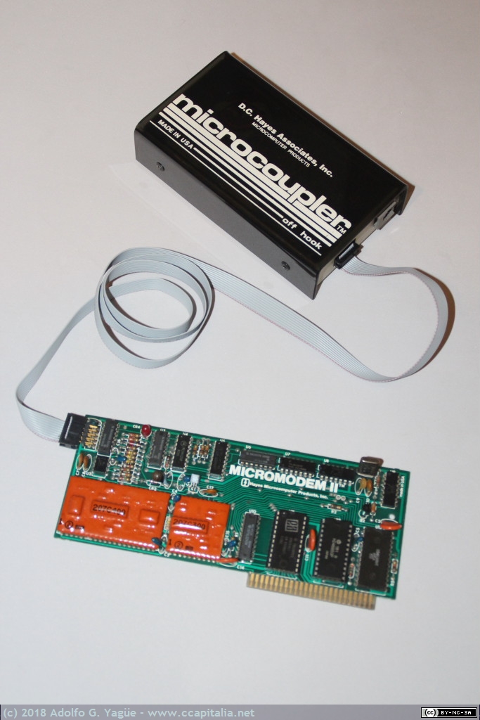 302 - Hayes Micromodem II & Microcoupler. 300 bps (V.21), 1979
