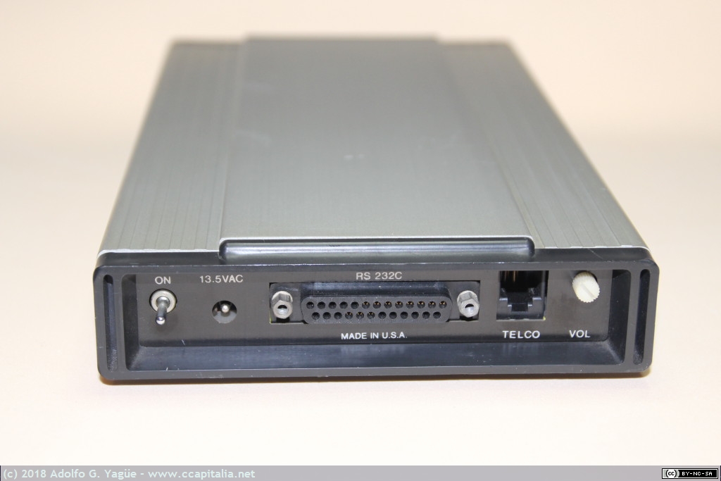304 - Hayes Smartmodem 300bps (2), 1981