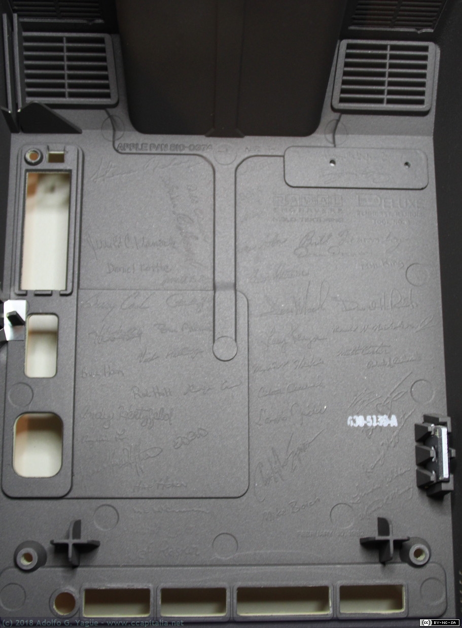 024 - Interior de carcasa de Apple Macintoch (5), 1984