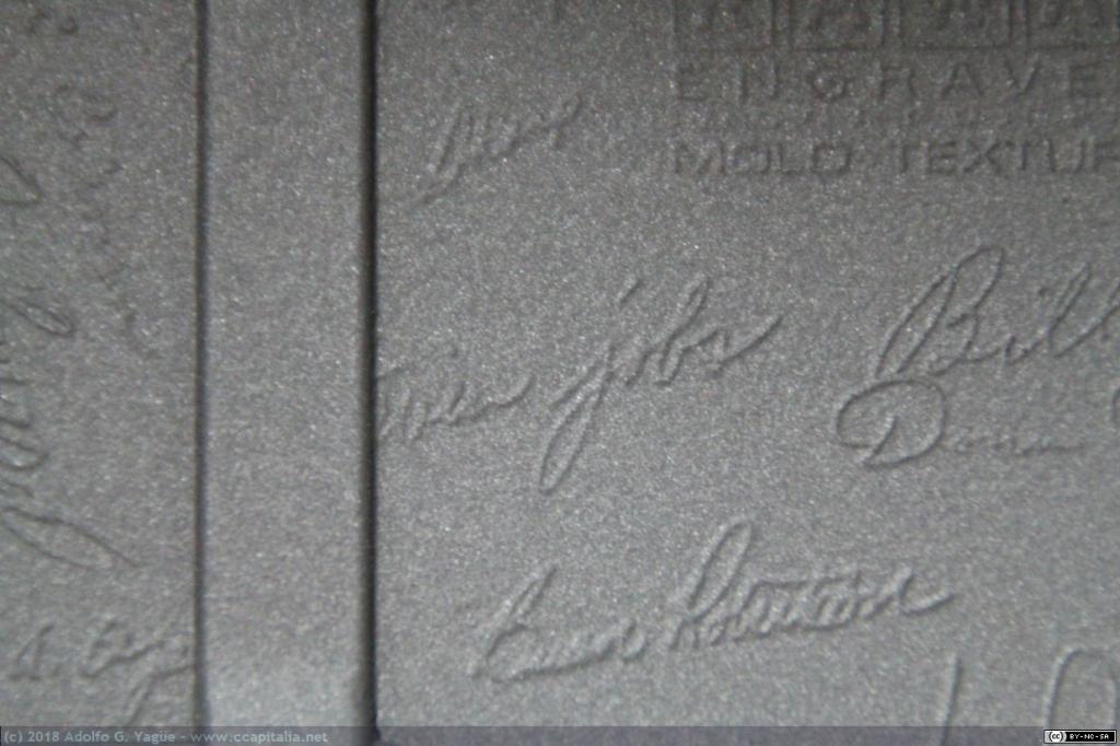 024 - Interior de carcasa de Apple Macintoch (6), 1984