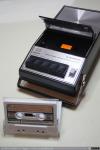 803 - Reproductor y grabador de cintas de cassette, 1975
