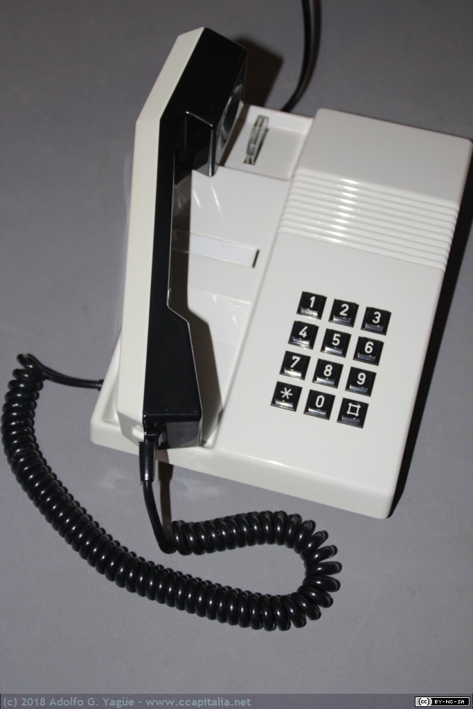 1079 - Teléfono Teide de Telefónica. Fabricado por Amper Elasa, 1988