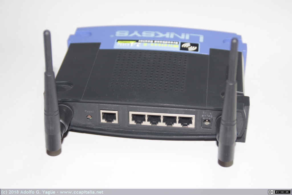 462 - Punto de acceso WIFI Linksys WTR54G. 802.11bg (2), 2002
