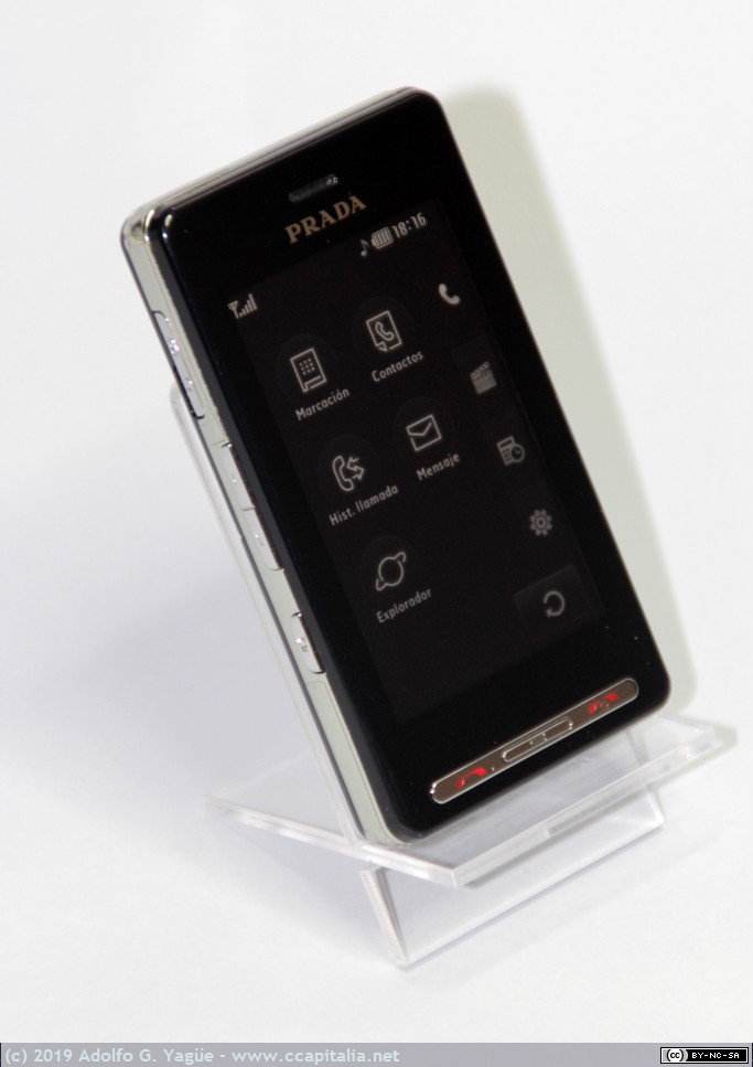1217 - LG KE850 Prada. Primer teléfono con pantalla y menú táctil (1), 2006