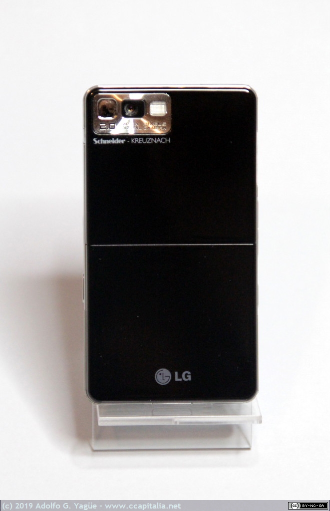 1217 - LG KE850 Prada. Primer teléfono con pantalla y menú táctil (2), 2006