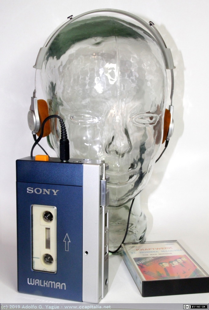 1278 - Sony TPS-L2 Walkman (2), 1979