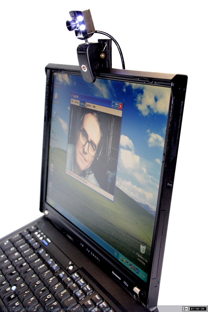 1085 - Conceptronic Webcam CLLCHAT CAM C08-204. 640x480px. Focus manual, 2002