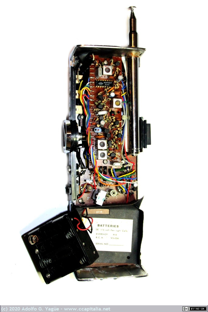 1121 - Transceiver Finetone TNC-P6000. Detalle del PLL (Phase-Locked Loop) MSM 5807 de OKI (2), 1982