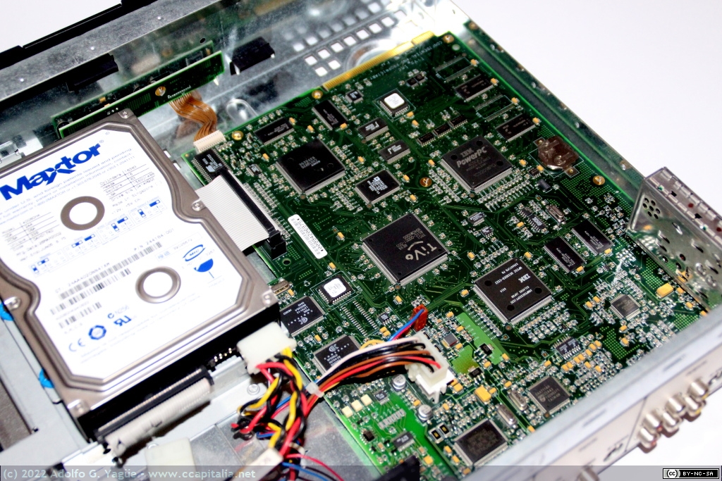 1081 - Grabador de vídeo TiVo. Sistema embebido basado en Linux y IBM PowerPC (3), 1999