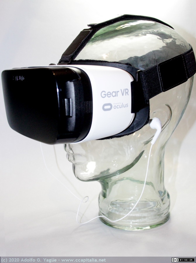 1461 - Samsung Gear VR (3), 2015