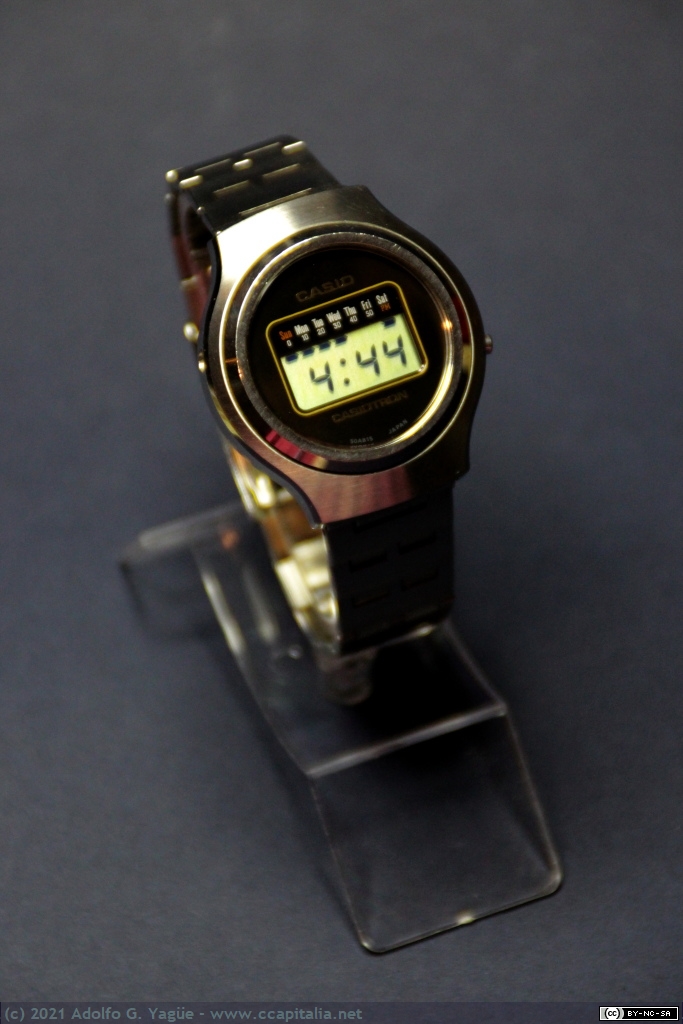 1499- Casiotron r-11. Reloj digital de Casio con pantalla LCD, 1976