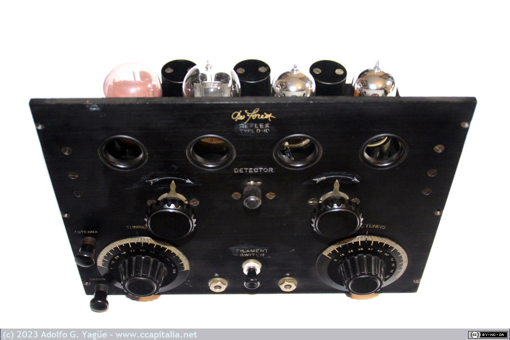 1635 - Receptor de radio DeForest D-10. Controles de ganancia, detector de radiofrecuencia y sintonía (3), 1923
