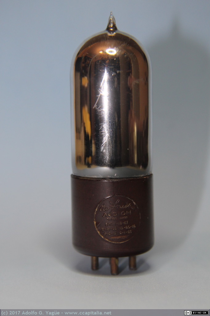 092 - Triodo termoiónico De Forest Audion type DV2 para detección radio y amplificación audio, 1924