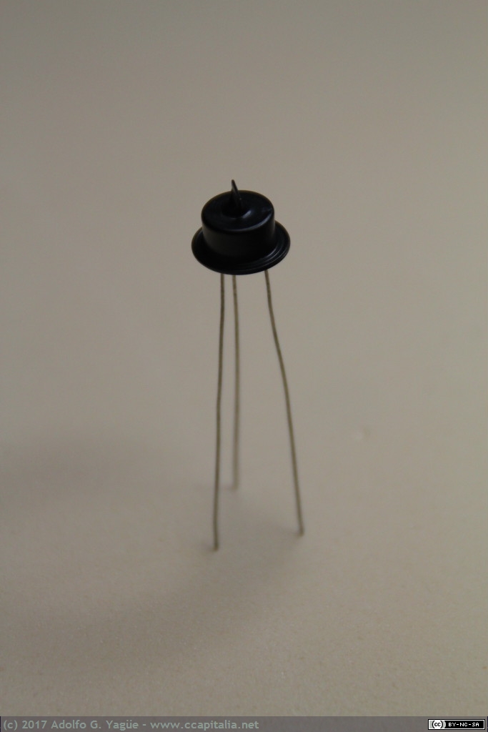 220 - Transistor de unión PNP 2N123 Germanio de Western Electric, 1953