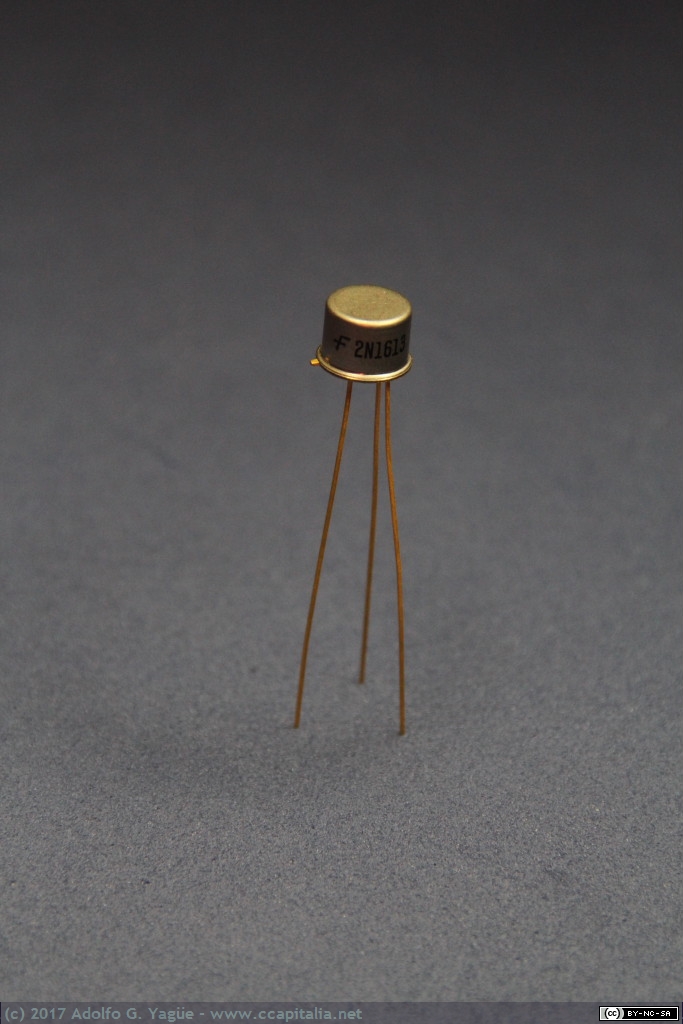 210 - Fairchild 2N1613. Primer Transistor planar, 1960