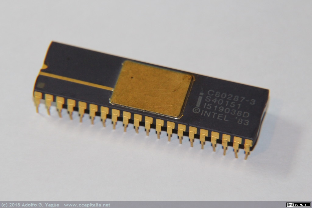 047 - Coprocesador matemático Intel 80287, 1983