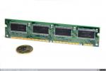 730 - DIMM SDR (Single Data Rate Synchronous) de 168 pines y 64MB (Hyundai), 1998