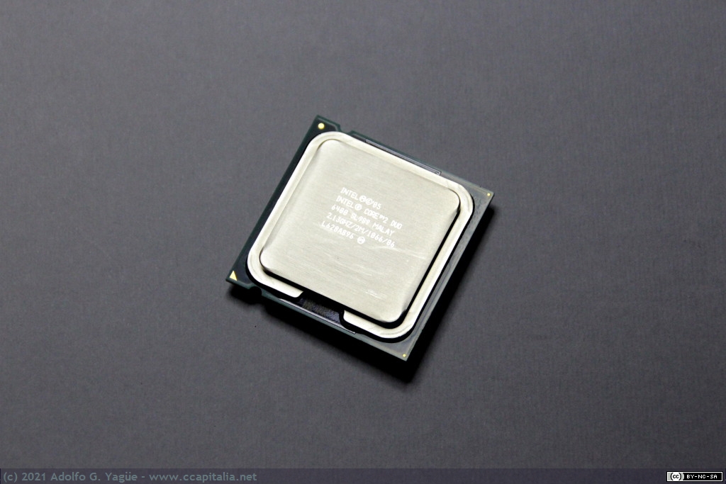 1086 - Microprocesador Intel Core 2 Duo. 64bits y 2.12GHz, 2006