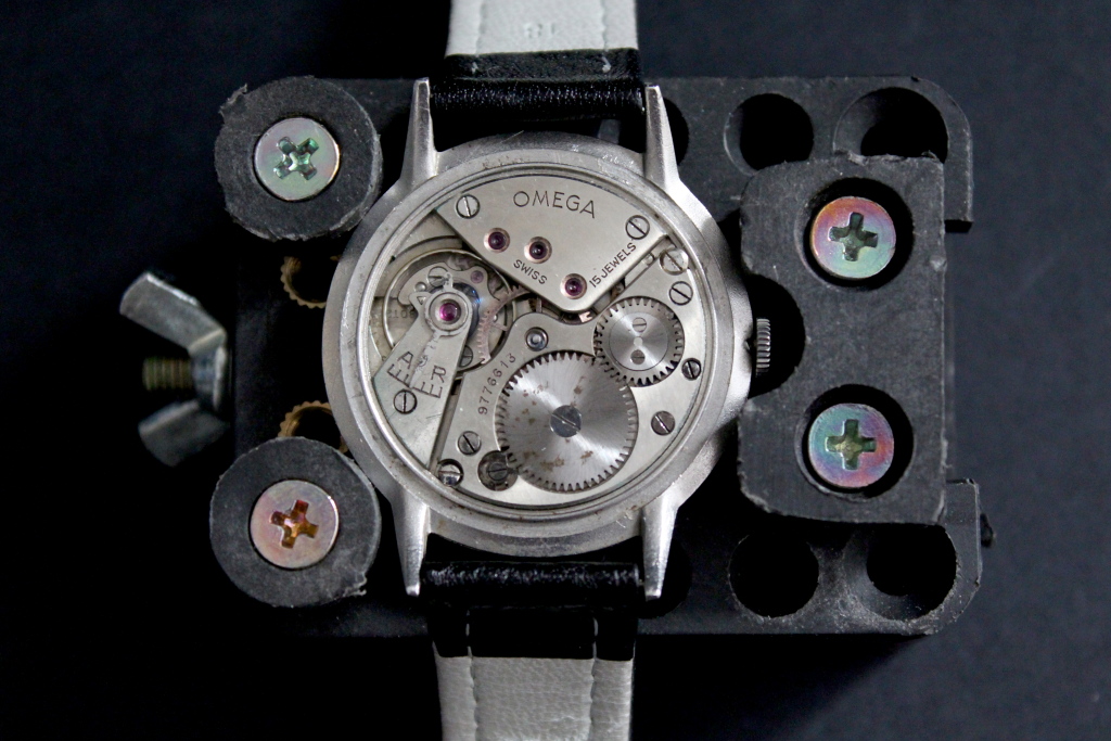 097 - Omega. Reloj de pulsera con movimiento mecánico. Detalle del calibre 30T2 (2), 1939