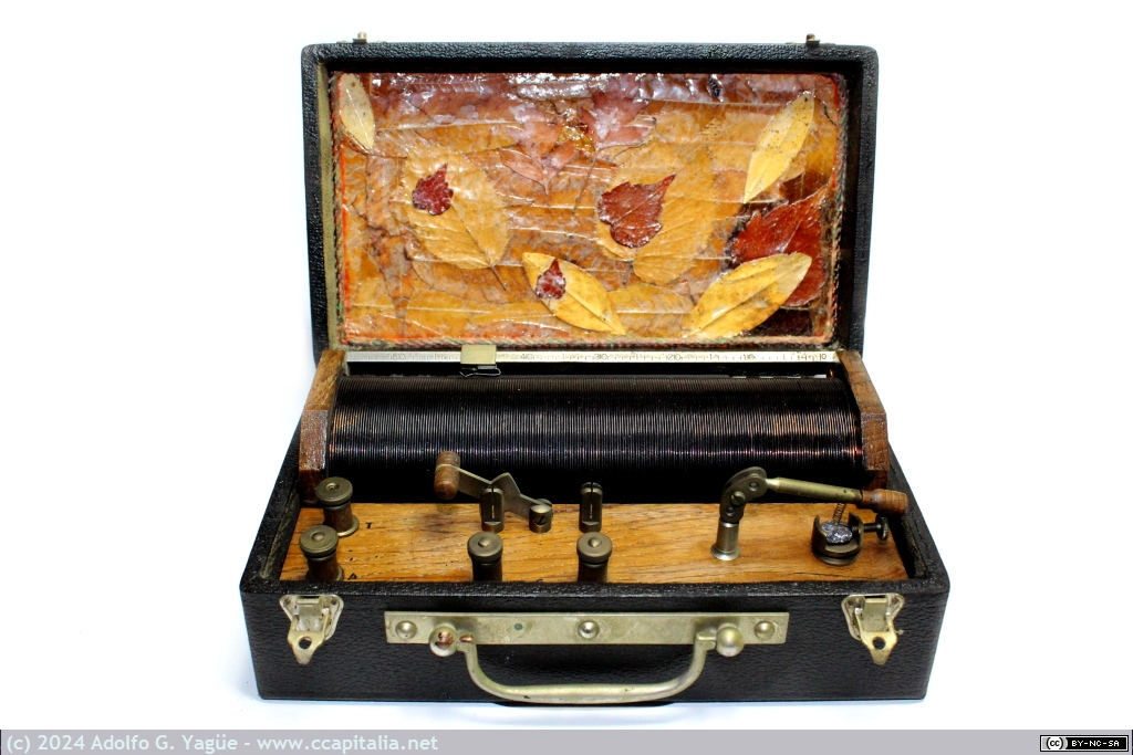 1803 - Radio galena. Sintonizador de inductacia variable mediante el desplazamiento del cursor sobre bobina (1), años 20