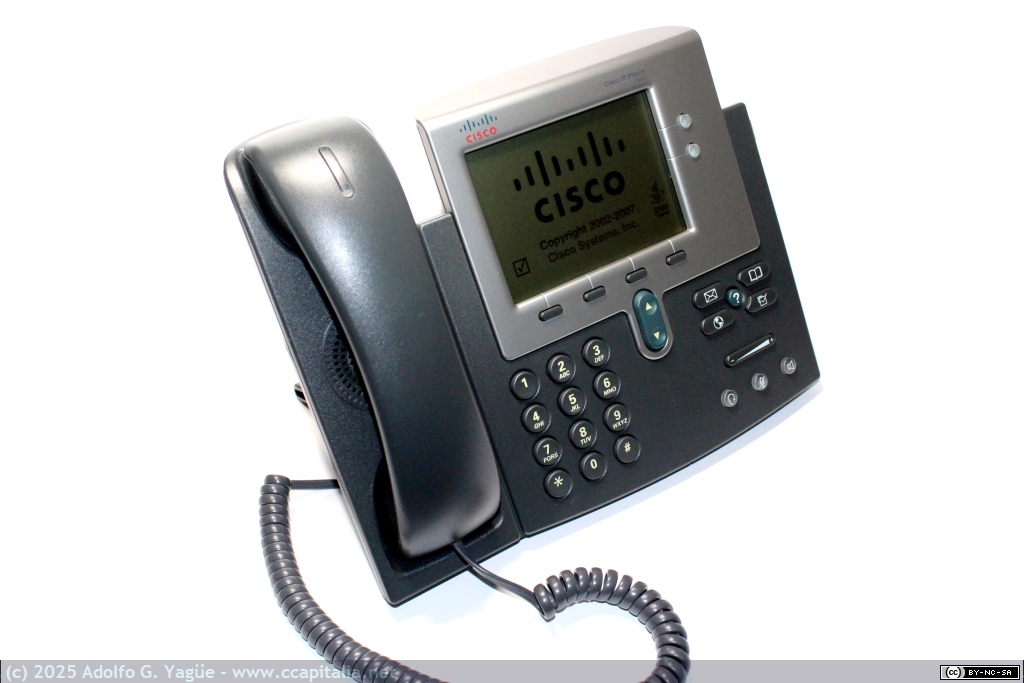 1504 - Teléfono IP Cisco 7941. Señalización SIP (Estándar) y SCCP (propietaria de Cisco), 2005