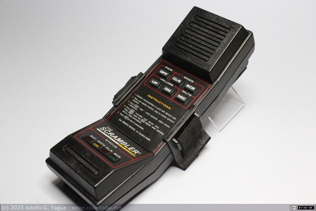 1818 - The Scrambler ACS-2. Emplea Single-frequency audio inversion para encriptar una conversación telefónica (1), 1991