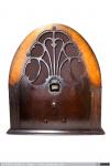1817 - Philco model 20 (Baby Grand). Primer receptor de onda media con diseño tombstone, capilla o catedral (1), 1930