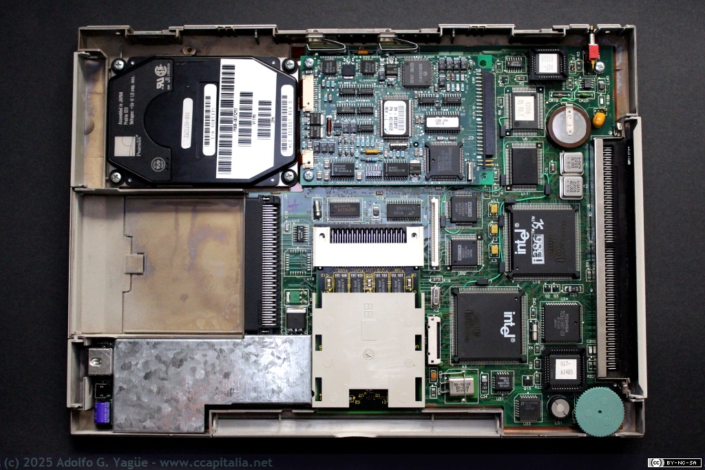 2012 - Notepad NCR 3125. Basado en microprocesador Intel 80386SL con disco duro de 2" 1/2 Prairie 120 de 20MB (2), 1991