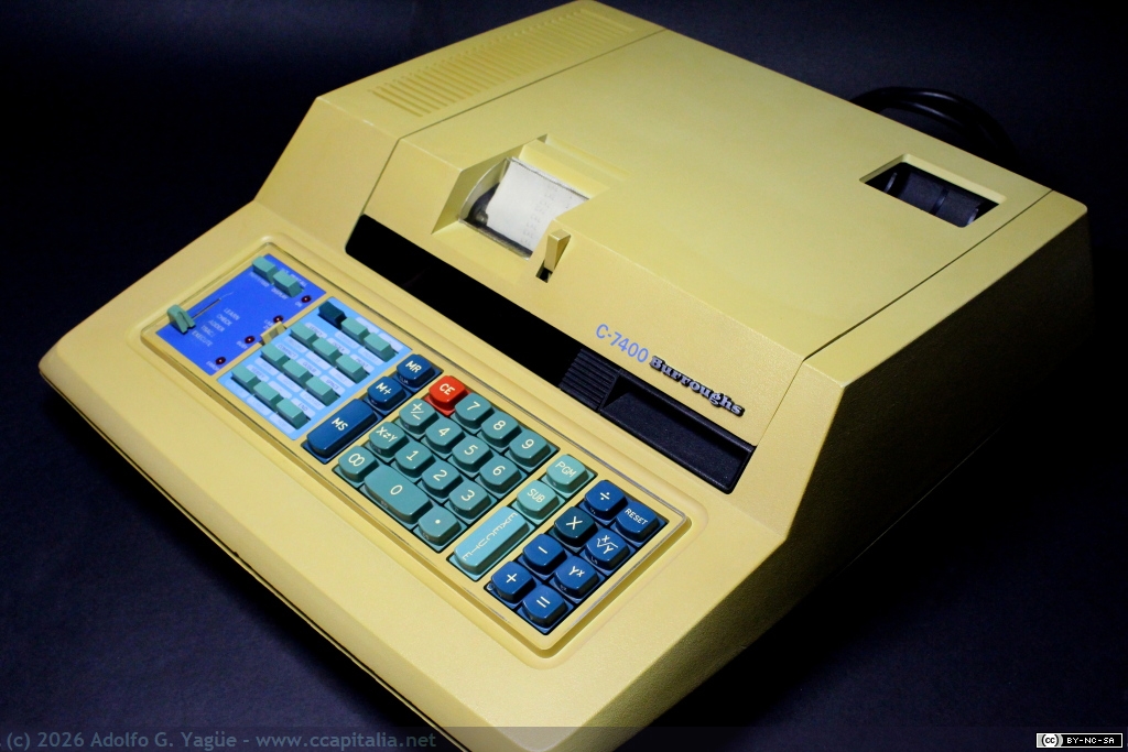 1687 - Burroughs C-7400. Calculadora programable con grabación de tarjetas magnéticas y registro papel (1), 1976