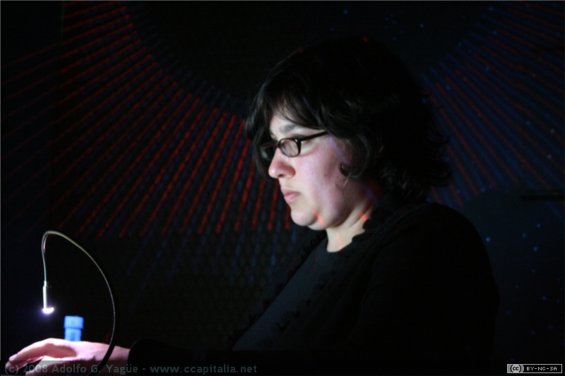 Esther Venrooy - Live Act #61 - 16.04.06 (1)