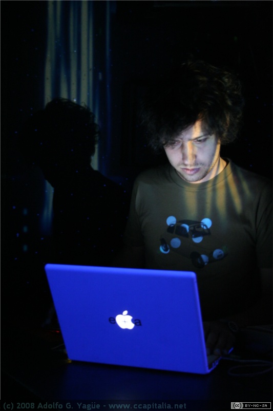 Electroliving - Live Act #58 - 15.01.06 (3)
