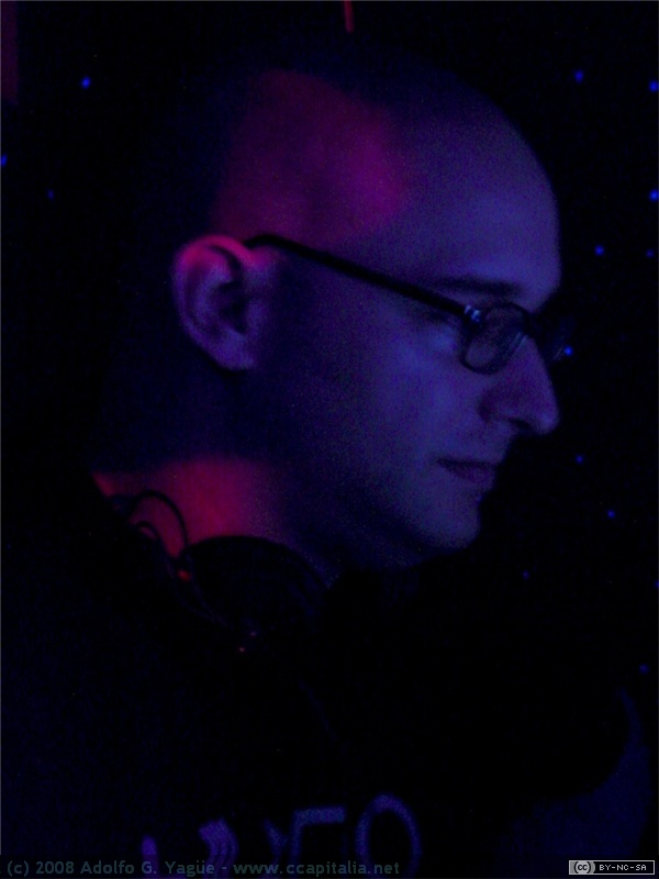 Resonic - Live Act #48 - 06.06.04 (1)