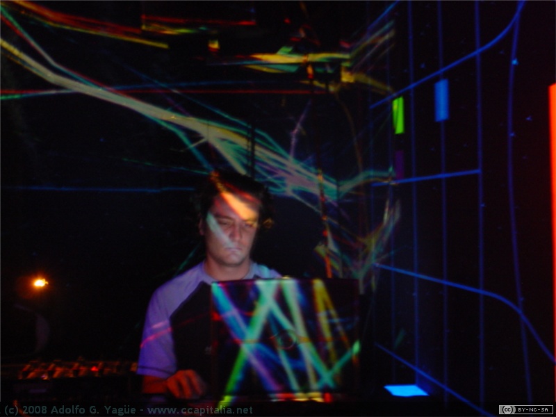 Jaime Belzuz - Live Act #44 - 21.12.03 (4)