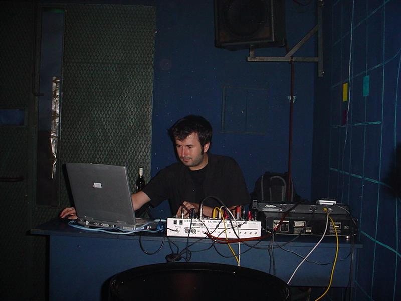 Hannasdeli - Live Act #42 - 06.07.03 (2)