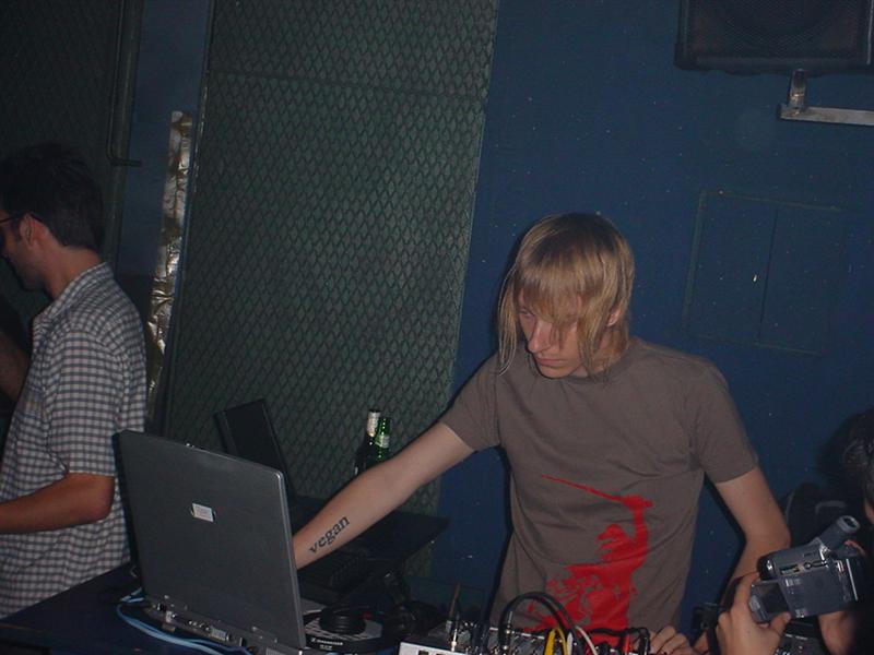 Mokira - Live Act #42 - 06.07.03 (4)