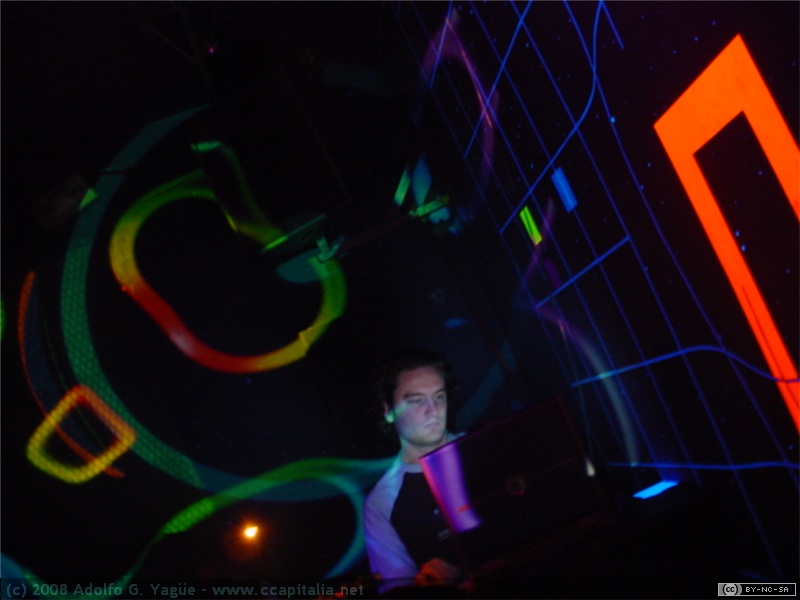 Jaime Belzuz - Live Act #44 - 21.12.03 (3)