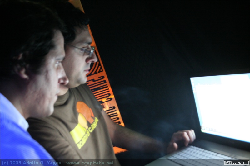 Dj Posh y Robert Calvin - Fiesta 10 Aniversario - 19.05.07 (2)