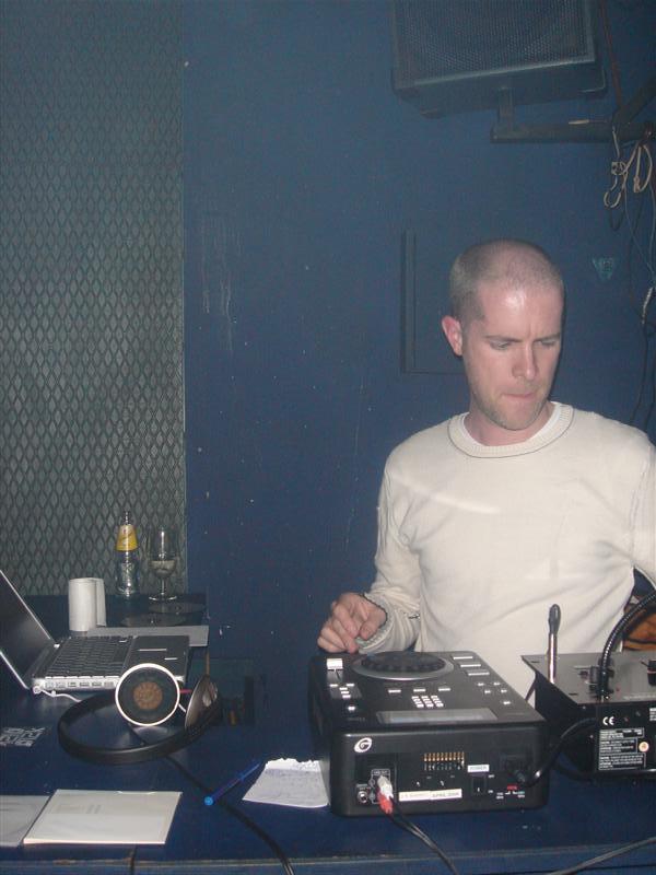 Richard Chartier - Fiesta 12K - 26.05.05 (2)