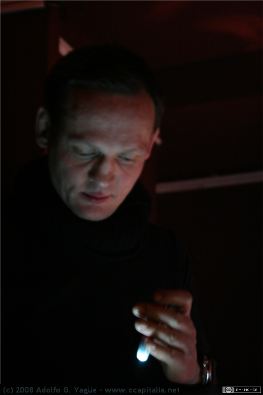 Carlsten Nicolai - Fiesta Raster-Noton - 25.01.07 (2)