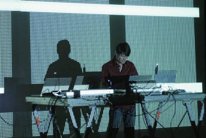 Olaf Bender aka Byetone - La Casa Encendida - 10.06.04 (3)