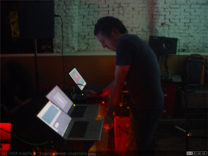 Donnacha Costello - Klangmaschine - 29.05.04 (7)