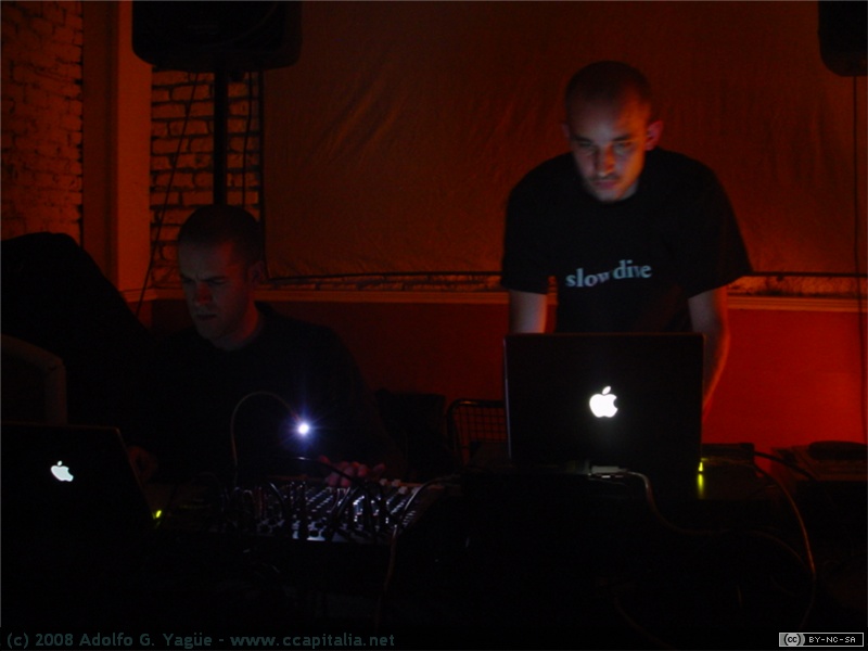 Chartier y Deupree - Klangmaschine  - 12.03.04 (1)