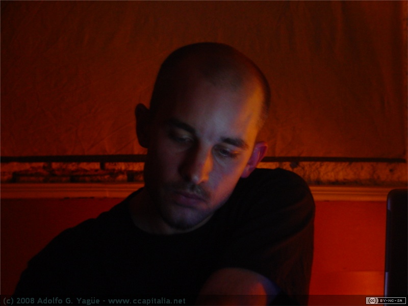 Taylor Deupree - Klangmaschine - 12.03.04 (2)