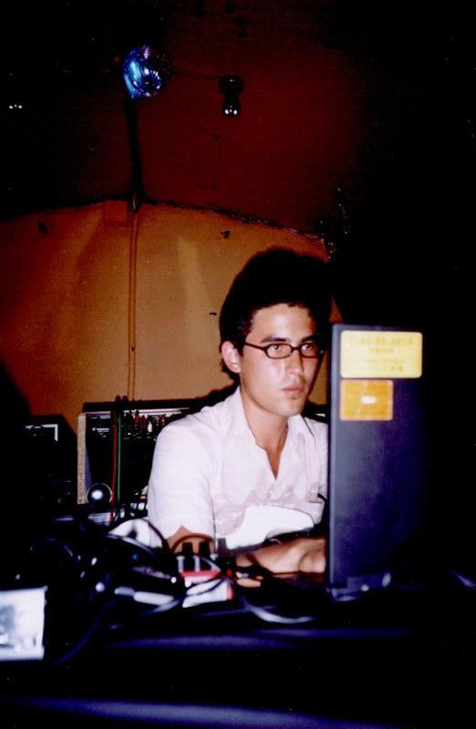 Mitchell Akiyama - Klangmaschine - 08.06.03 (1)