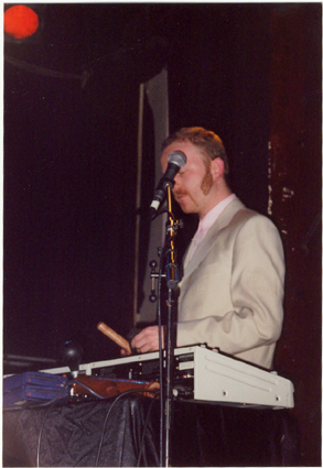 Sr. Coconut - Sala Arena - 17.05.01 (2)