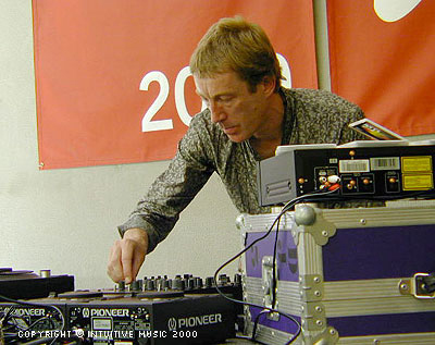 Jon Wozencroft - Sonar - 16.06.00
