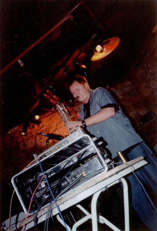 Justo Bagüeste - Experimentaclub - 01.05.00 (1)