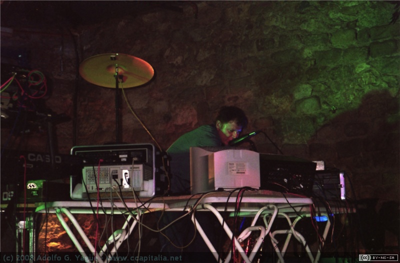 Justo Bagüeste - Experimentaclub - 01.05.00 (2)